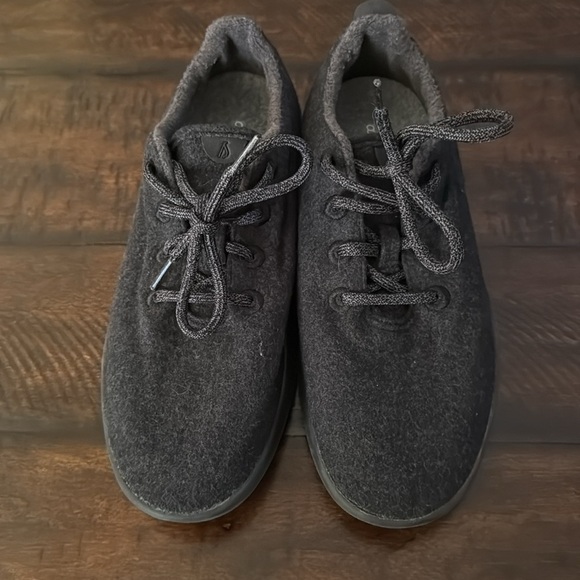 Allbirds Women’s gray wool runners sz 10 - Picture 2 of 4